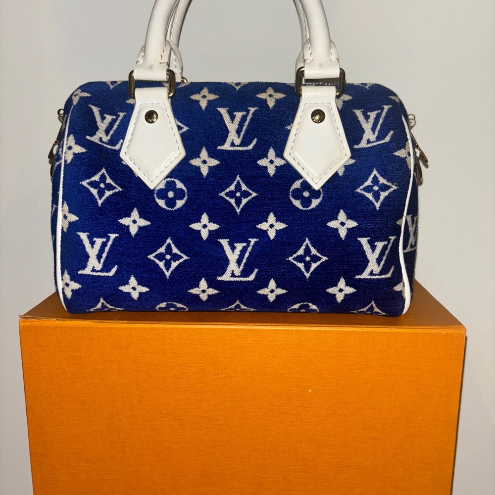 Louis Vuitton Bandouliere 20 Monogram Mini Speedy Handbag